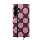 Samsung Galaxy S25 Plus vegane Leder-Wallet-Hülle – Pink Plum Polka Dot Design