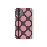 iPhone 12 vegane Leder-Wallet-Hülle – Pink Plum Polka Dot Design