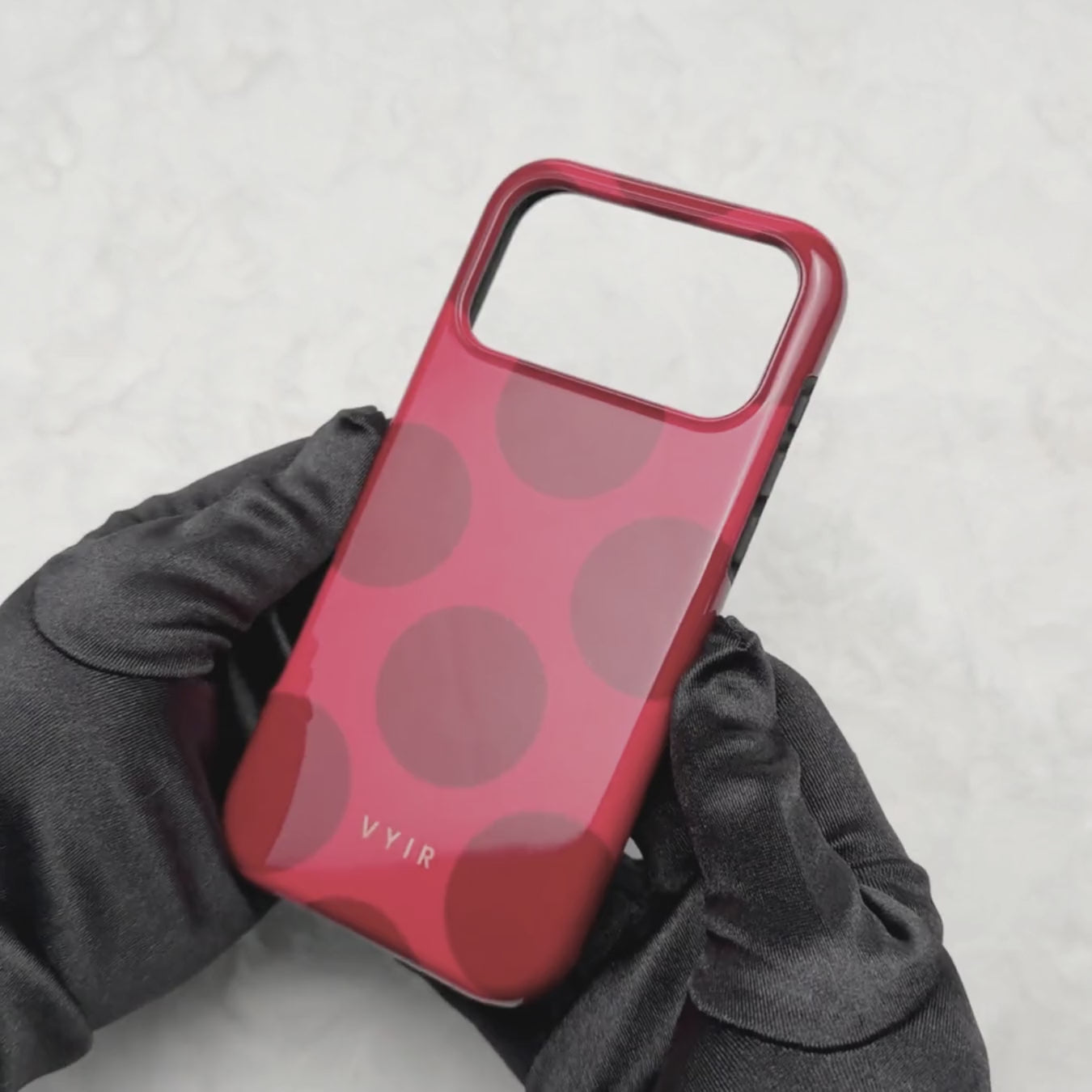 Large Polka Dots, Karmesinrot - Tough Handyhülle